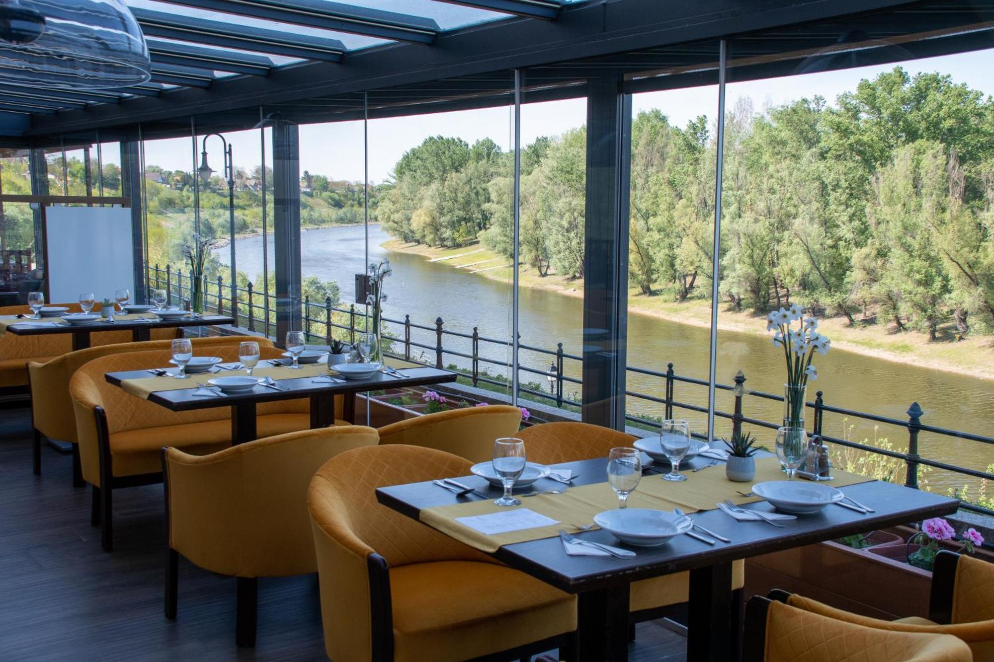 Duna Wellness Hotel Baja Eksteriør billede